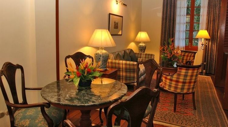 Settha Palace Hotel Room