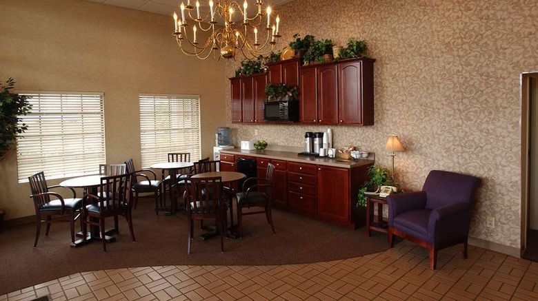 <b>Bluegrass Extended Stay Lobby</b>. Images powered by <a href="https://iceportal.shijigroup.com/" title="IcePortal" target="_blank">IcePortal</a>.