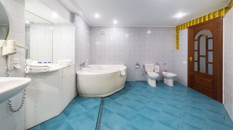 <b>Hotel Express Room</b>. Images powered by <a href="https://iceportal.shijigroup.com/" title="IcePortal" target="_blank">IcePortal</a>.