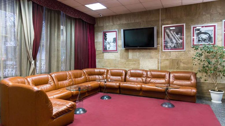<b>Hotel Express Lobby</b>. Images powered by <a href="https://iceportal.shijigroup.com/" title="IcePortal" target="_blank">IcePortal</a>.