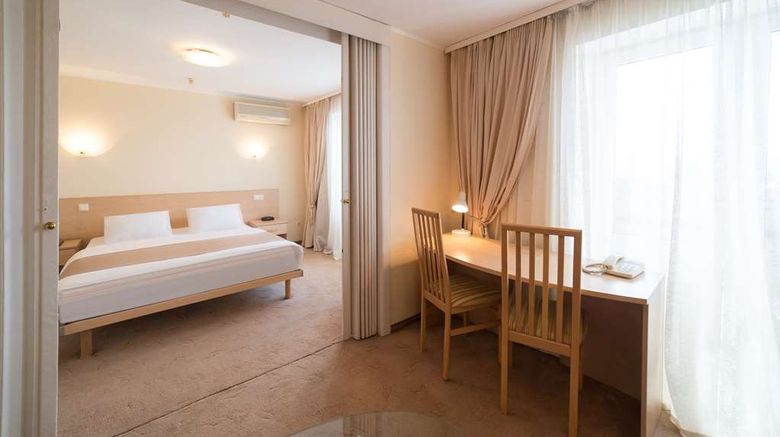 <b>Hotel Express Room</b>. Images powered by <a href="https://iceportal.shijigroup.com/" title="IcePortal" target="_blank">IcePortal</a>.