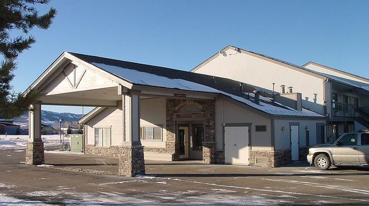Littletree Inn Exterior