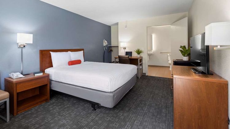 Good Nite Inn Room