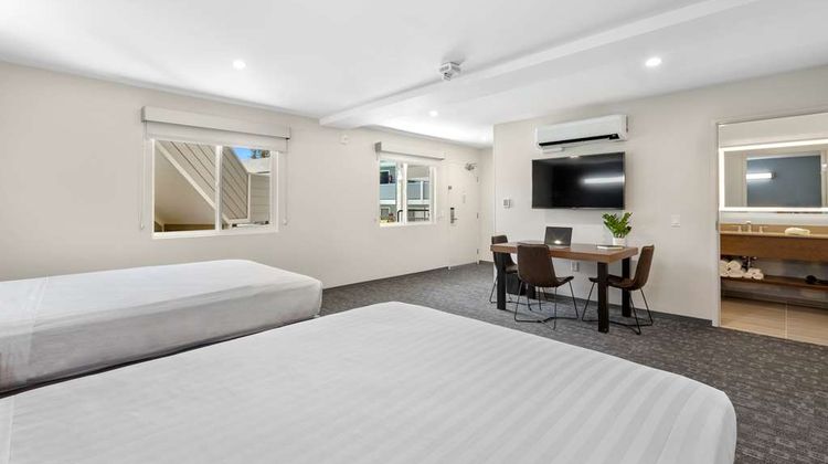 Good Nite Inn Room