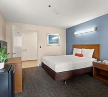 Good Nite Inn Room