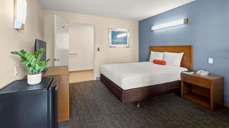 Good Nite Inn Room