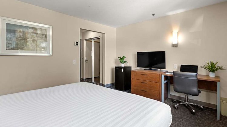 Good Nite Inn Room