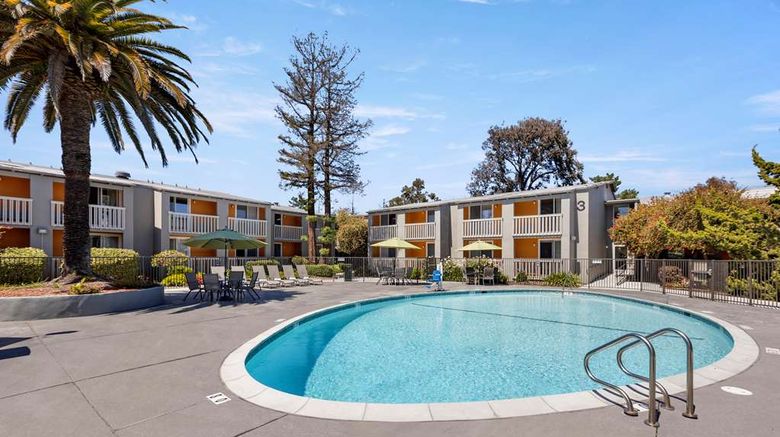 <b>Good Nite Inn Pool</b>. Images powered by <a href="https://iceportal.shijigroup.com/" title="IcePortal" target="_blank">IcePortal</a>.
