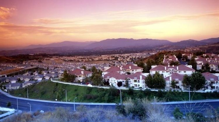 Santa Clarita Motel Exterior