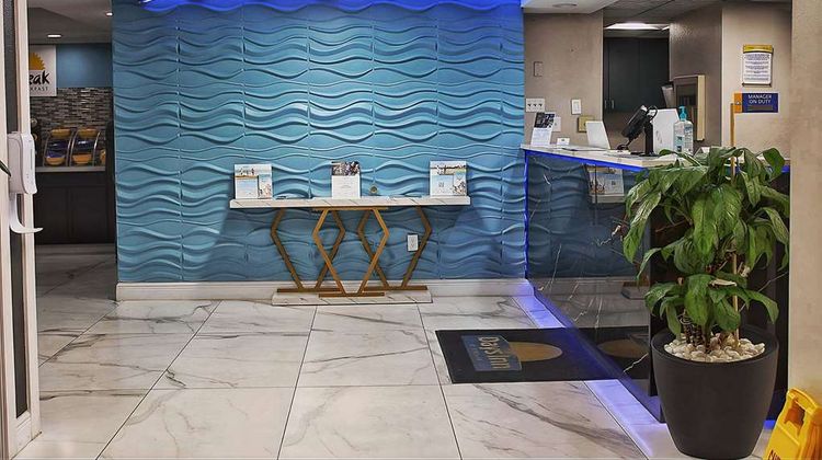 Days Inn Marianna Lobby
