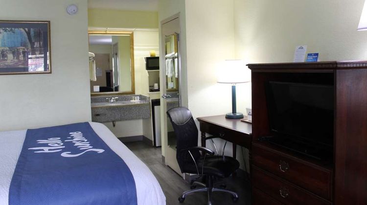 Days Inn Marianna Room