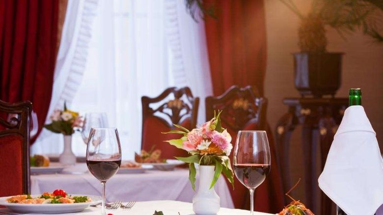 <b>Staro Hotel Restaurant</b>. Images powered by <a href="https://iceportal.shijigroup.com/" title="IcePortal" target="_blank">IcePortal</a>.