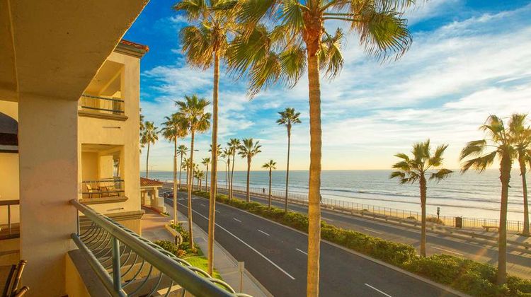 Tamarack Beach Resort & Hotel Exterior