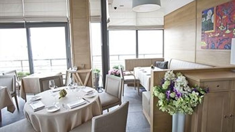 <b>Cityhotel Restaurant</b>. Images powered by <a href="https://iceportal.shijigroup.com/" title="IcePortal" target="_blank">IcePortal</a>.
