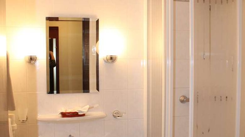 <b>Salute Hotel Room</b>. Images powered by <a href="https://iceportal.shijigroup.com/" title="IcePortal" target="_blank">IcePortal</a>.