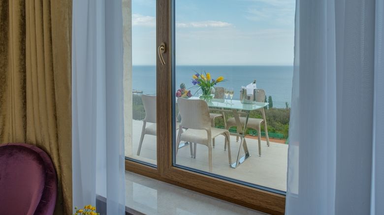 <b>Panorama De Luxe Hotel Suite</b>. Images powered by <a href="https://iceportal.shijigroup.com/" title="IcePortal" target="_blank">IcePortal</a>.