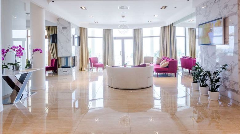 <b>Panorama De Luxe Hotel Lobby</b>. Images powered by <a href="https://iceportal.shijigroup.com/" title="IcePortal" target="_blank">IcePortal</a>.