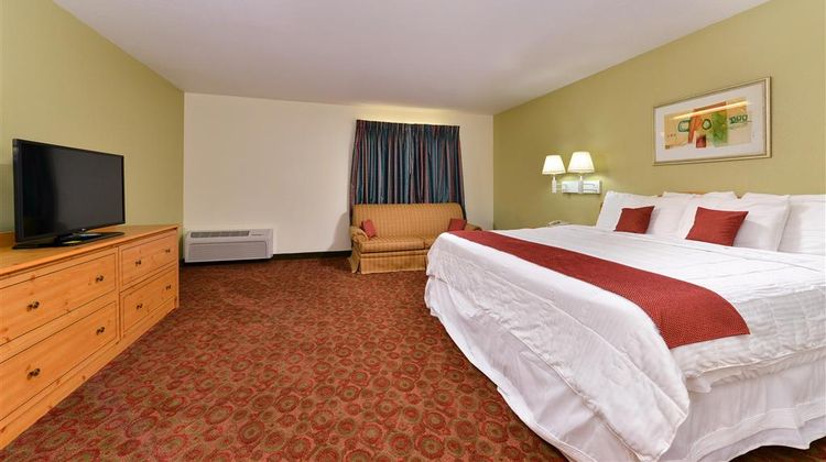 Americas Best Value Inn & Suites Room