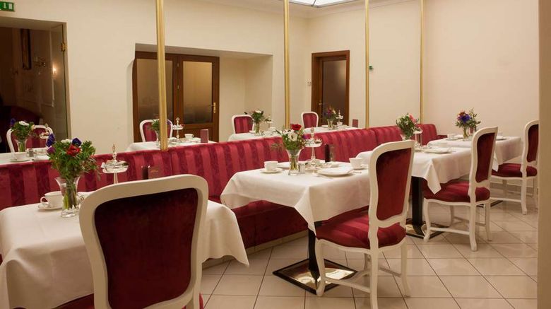 <b>Hotel Kaiserin Elisabeth Restaurant</b>. Images powered by <a href="https://iceportal.shijigroup.com/" title="IcePortal" target="_blank">IcePortal</a>.