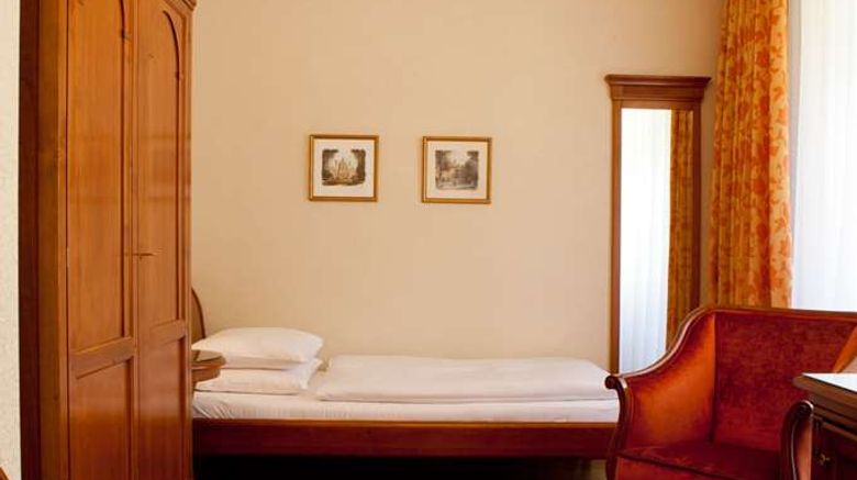 <b>Hotel Kaiserin Elisabeth Room</b>. Images powered by <a href="https://iceportal.shijigroup.com/" title="IcePortal" target="_blank">IcePortal</a>.
