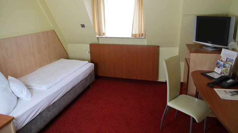 <b>TOP Hotel Amberger Room</b>. Images powered by <a href="https://iceportal.shijigroup.com/" title="IcePortal" target="_blank">IcePortal</a>.