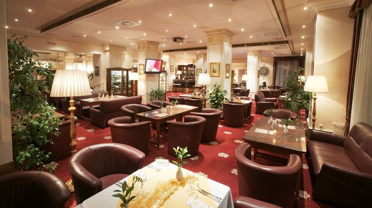 TOP Hotel Ambassador Zlata Husa Restaurant