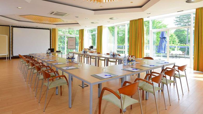 <b>TOP CountryLine Seehotel Meeting</b>. Images powered by <a href="https://iceportal.shijigroup.com/" title="IcePortal" target="_blank">IcePortal</a>.