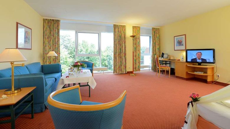 <b>TOP CountryLine Seehotel Suite</b>. Images powered by <a href="https://iceportal.shijigroup.com/" title="IcePortal" target="_blank">IcePortal</a>.