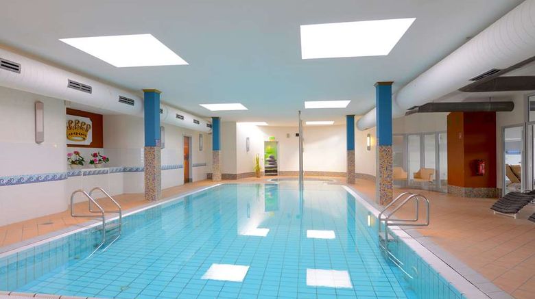 <b>TOP CountryLine Seehotel Pool</b>. Images powered by <a href="https://iceportal.shijigroup.com/" title="IcePortal" target="_blank">IcePortal</a>.