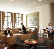 TOP VCH Hotel Baseler Hof Lobby