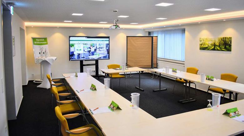 <b>TOP KHR Parkhotel Fulda Meeting</b>. Images powered by <a href="https://iceportal.shijigroup.com/" title="IcePortal" target="_blank">IcePortal</a>.