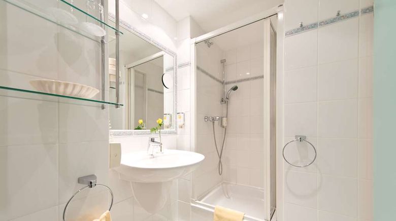 <b>TOP VCH Hotel Am Schlosspark Room</b>. Images powered by <a href="https://iceportal.shijigroup.com/" title="IcePortal" target="_blank">IcePortal</a>.