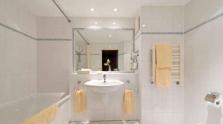 <b>TOP VCH Hotel Am Schlosspark Room</b>. Images powered by <a href="https://iceportal.shijigroup.com/" title="IcePortal" target="_blank">IcePortal</a>.