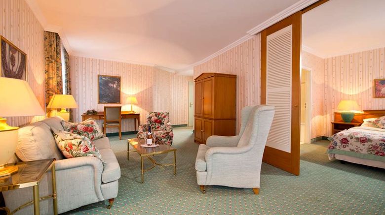 <b>TOP VCH Hotel Am Schlosspark Suite</b>. Images powered by <a href="https://iceportal.shijigroup.com/" title="IcePortal" target="_blank">IcePortal</a>.