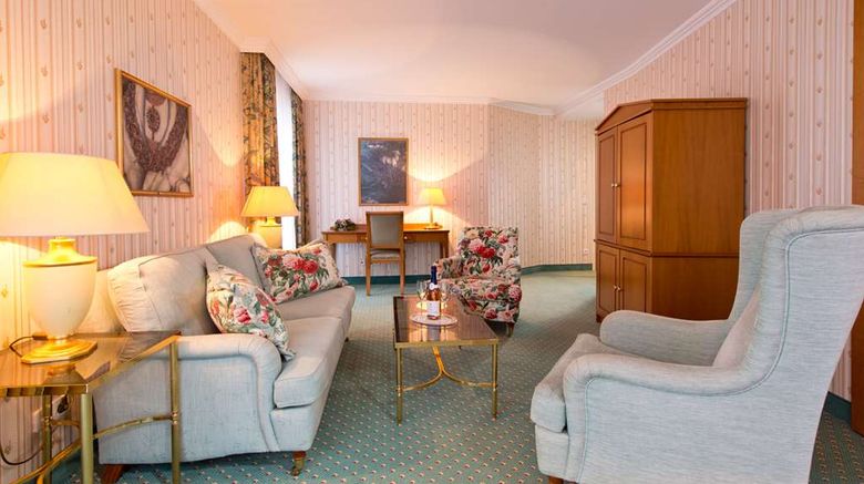<b>TOP VCH Hotel Am Schlosspark Suite</b>. Images powered by <a href="https://iceportal.shijigroup.com/" title="IcePortal" target="_blank">IcePortal</a>.