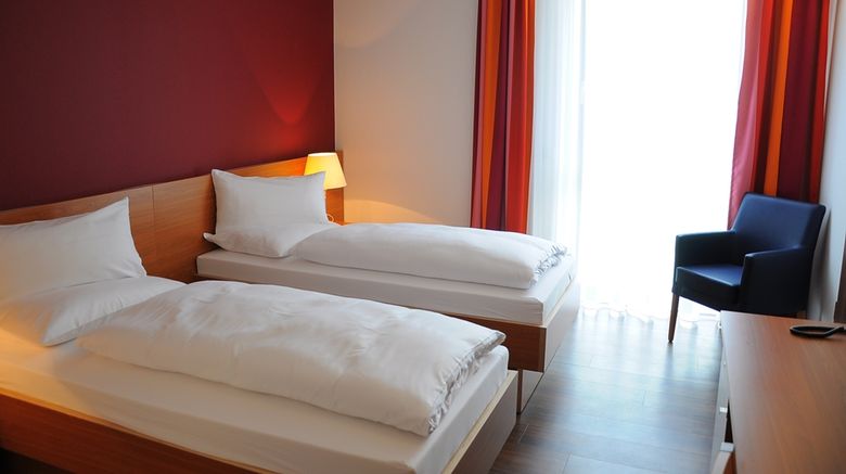 <b>TOP Hotel Franz-City & Conference Hotel Room</b>. Images powered by <a href="https://iceportal.shijigroup.com/" title="IcePortal" target="_blank">IcePortal</a>.