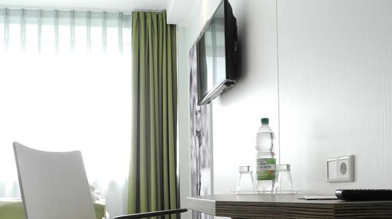 <b>TOP EMBRACE HotelSportforum Room</b>. Images powered by <a href="https://iceportal.shijigroup.com/" title="IcePortal" target="_blank">IcePortal</a>.