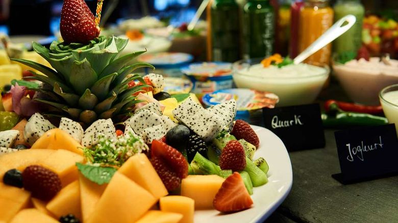 <b>TOP EMBRACE HotelSportforum Restaurant</b>. Images powered by <a href="https://iceportal.shijigroup.com/" title="IcePortal" target="_blank">IcePortal</a>.