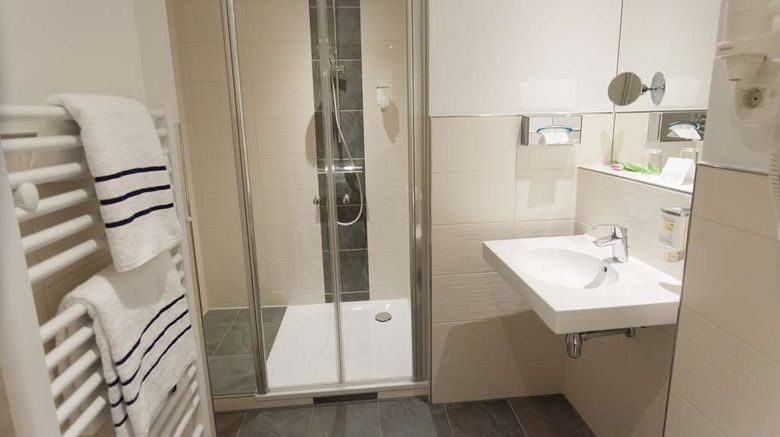 <b>TOP VCH Hotel Allegra Berlin Room</b>. Images powered by <a href="https://iceportal.shijigroup.com/" title="IcePortal" target="_blank">IcePortal</a>.
