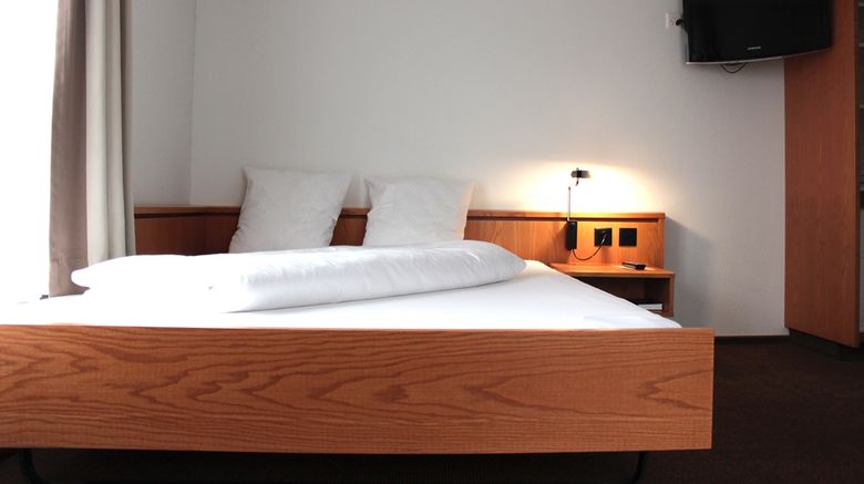 <b>TOP Hotel Freihof Unteraegeri Room</b>. Images powered by <a href="https://iceportal.shijigroup.com/" title="IcePortal" target="_blank">IcePortal</a>.