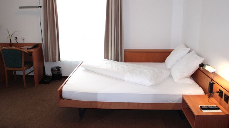 <b>TOP Hotel Freihof Unteraegeri Room</b>. Images powered by <a href="https://iceportal.shijigroup.com/" title="IcePortal" target="_blank">IcePortal</a>.