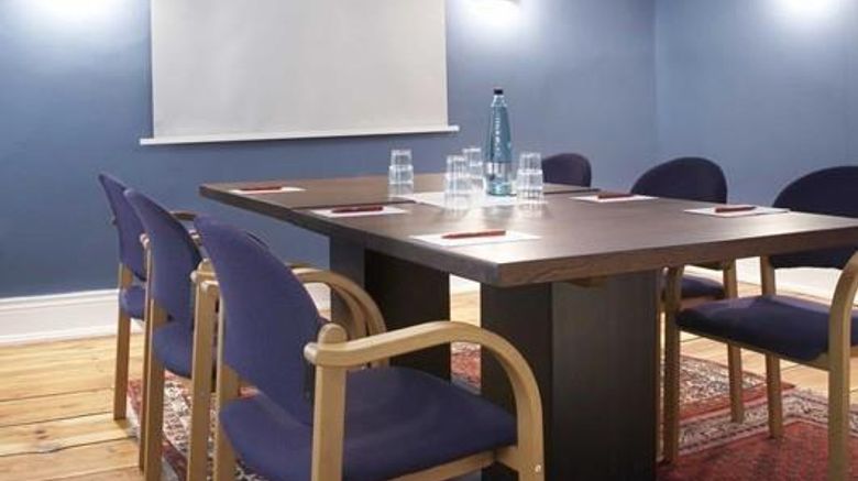 <b>TOP Palais Esplanade Hamburg Meeting</b>. Images powered by <a href="https://iceportal.shijigroup.com/" title="IcePortal" target="_blank">IcePortal</a>.