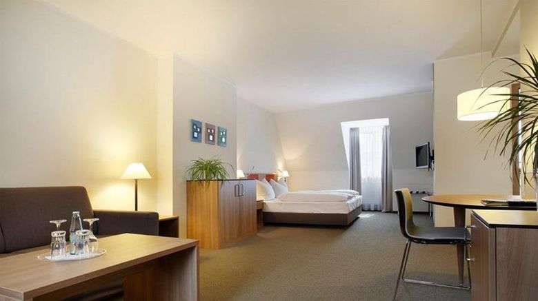 <b>City Partner Hotel Am Jakobsmarkt Suite</b>. Images powered by <a href="https://iceportal.shijigroup.com/" title="IcePortal" target="_blank">IcePortal</a>.