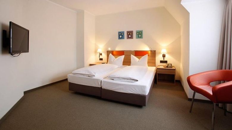 <b>City Partner Hotel Am Jakobsmarkt Suite</b>. Images powered by <a href="https://iceportal.shijigroup.com/" title="IcePortal" target="_blank">IcePortal</a>.