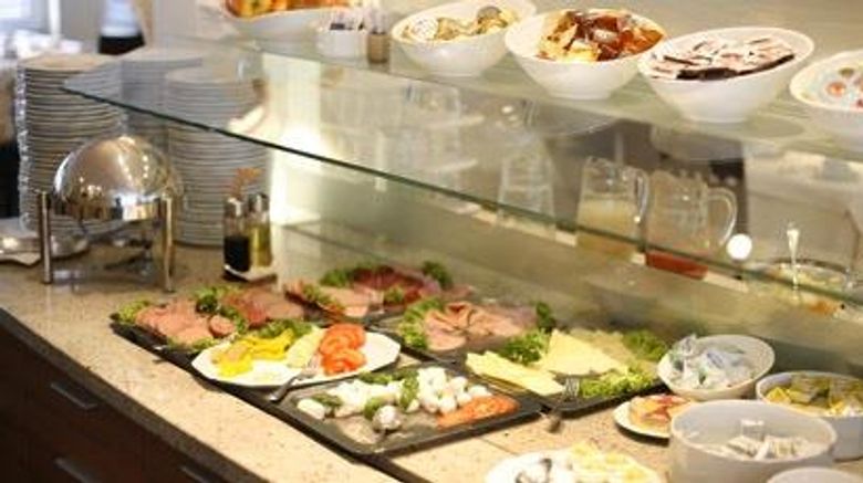 <b>City Partner Hotel Am Jakobsmarkt Restaurant</b>. Images powered by <a href="https://iceportal.shijigroup.com/" title="IcePortal" target="_blank">IcePortal</a>.