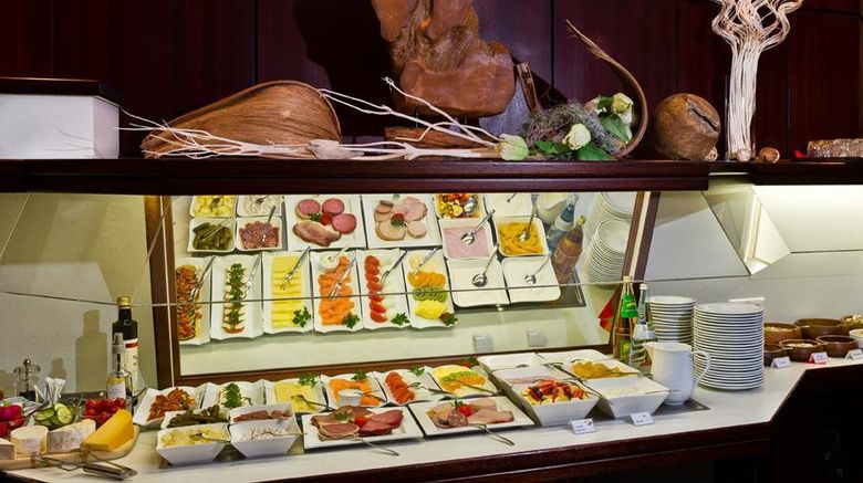 <b>City Partner Hotel Berliner Hof Restaurant</b>. Images powered by <a href="https://iceportal.shijigroup.com/" title="IcePortal" target="_blank">IcePortal</a>.