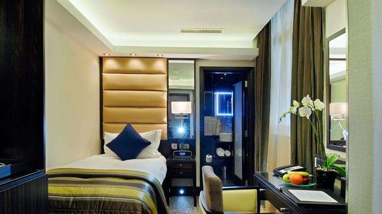 <b>The Barbican Rooms by Montcalm Room</b>. Images powered by <a href="https://iceportal.shijigroup.com/" title="IcePortal" target="_blank">IcePortal</a>.