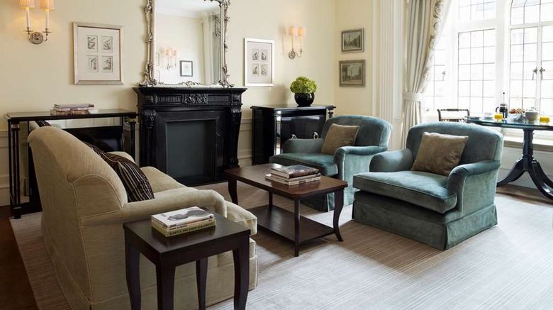<b>The Connaught Suite</b>. Images powered by <a href=https://www.travelagewest.com/Hotels/London/