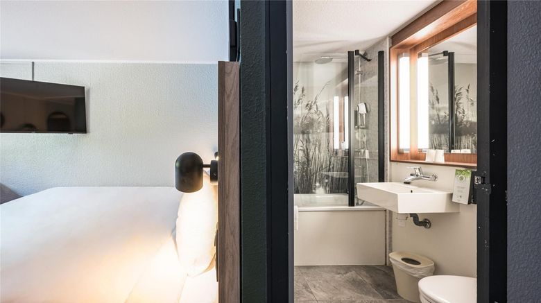 <b>Campanile Aix-les-Bains Room</b>. Images powered by <a href="https://iceportal.shijigroup.com/" title="IcePortal" target="_blank">IcePortal</a>.