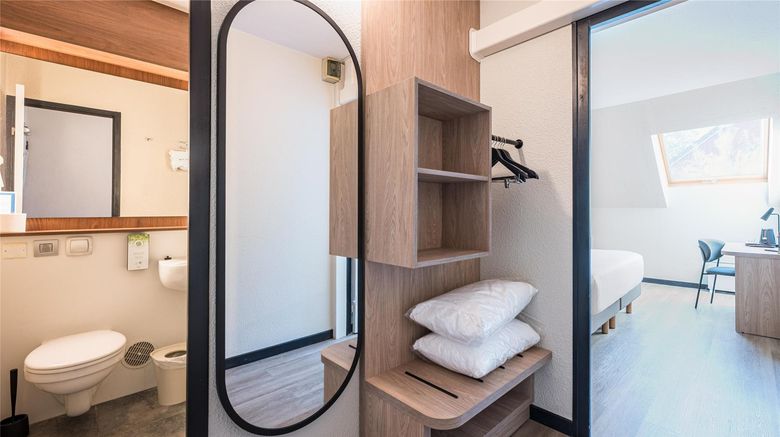 <b>Campanile Aix-les-Bains Room</b>. Images powered by <a href="https://iceportal.shijigroup.com/" title="IcePortal" target="_blank">IcePortal</a>.